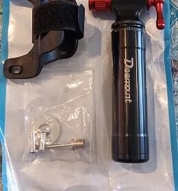 Deemount Bicycle Portable Air Pump Co2 Tire Inflator photo review