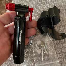 Deemount Bicycle Portable Air Pump Co2 Tire Inflator photo review