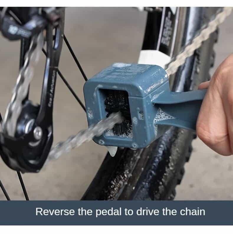 Chain Cleaning Brush - Efficient Maintenance