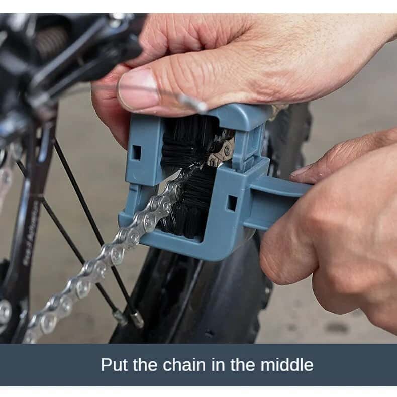 Chain Cleaning Brush - Efficient Maintenance