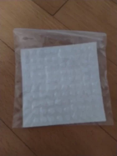 100PCS 8mmx2mm Transparent Silicone Granules Anti-Slip Door Cushion Mat photo review