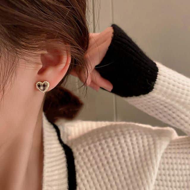 Chic Korean Heart Stud Earrings