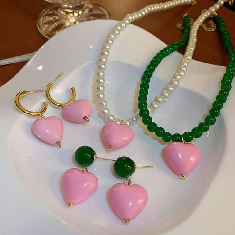 Chic Pearl Heart Pendant Necklace and Earrings - Image 7