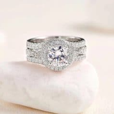 Genuine 925 Sterling Silver Round Shape Wedding Rings Set with AAAAA Cubic Zirconia