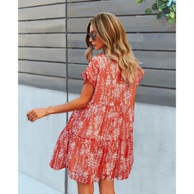 Stylish floral dress perfect for summer and casual outings, featuring lightweight fabric and feminine design. Ideal for daytime wear and enhancing your wardrobe.