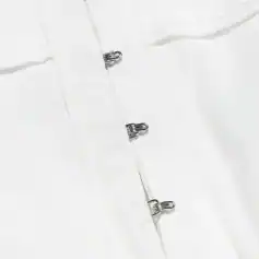 Hinged white storage case with metal clasps suitable for organizing and protecting optical lenses and accessories. Ideal for optometry clinics and eyewear retailers.