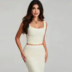 Stylish women's cream-colored optic dress for fashion-forward looks. Perfect for formal events or casual wear, highlighting comfort and sophistication in every detail.