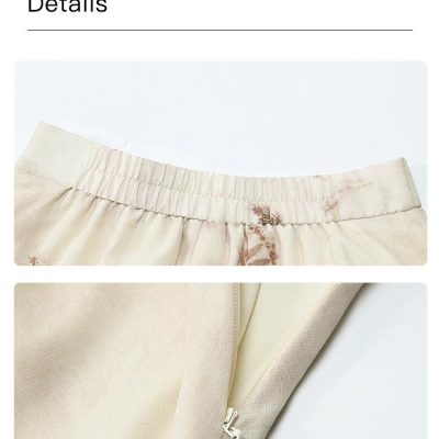 Comfortable women's sleepwear with elastic waistband and zipper closure, made from soft, breathable fabric. Perfect for cozy nights and relaxing mornings.