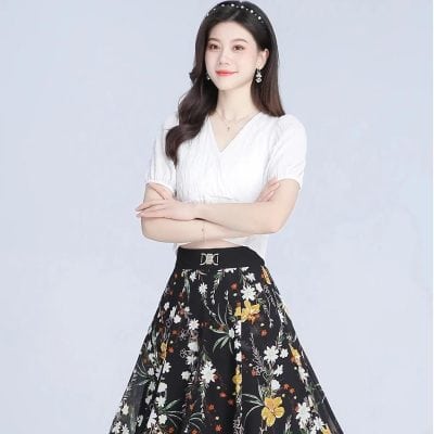 Stylish woman wearing fashionable eyewear and accessories for optical shopping at Monalisa Store.