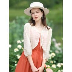 Bright, stylish women’s summer clothing perfect for outdoor activities and casual outings. Discover trendy dresses, blouses, skirts, and accessories at Monalisa Store.