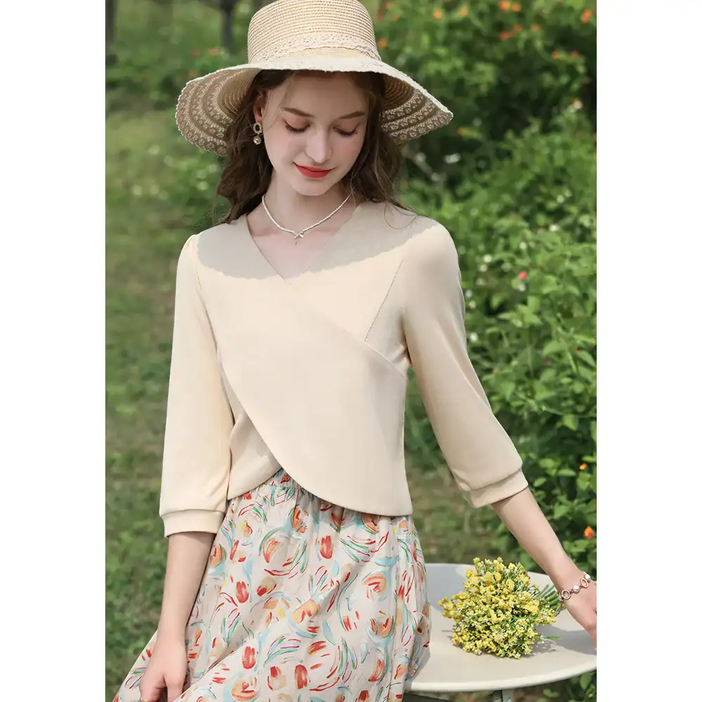 Elegant women's fashion accessories including hats, jewelry, and stylish dress options from Monalisa Store for a sophisticated look.