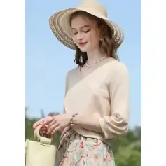 Fashionable women’s straw sun hat with wide brim for outdoor sun protection, perfect for beach and casual wear, available at Monalisa Optical.