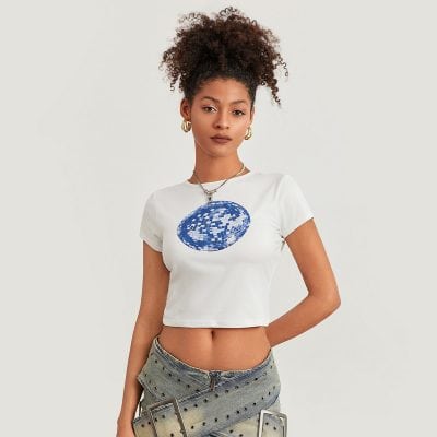 Fashionable crop top with logo print, perfect for trendy eyewear and eye health enthusiasts.
