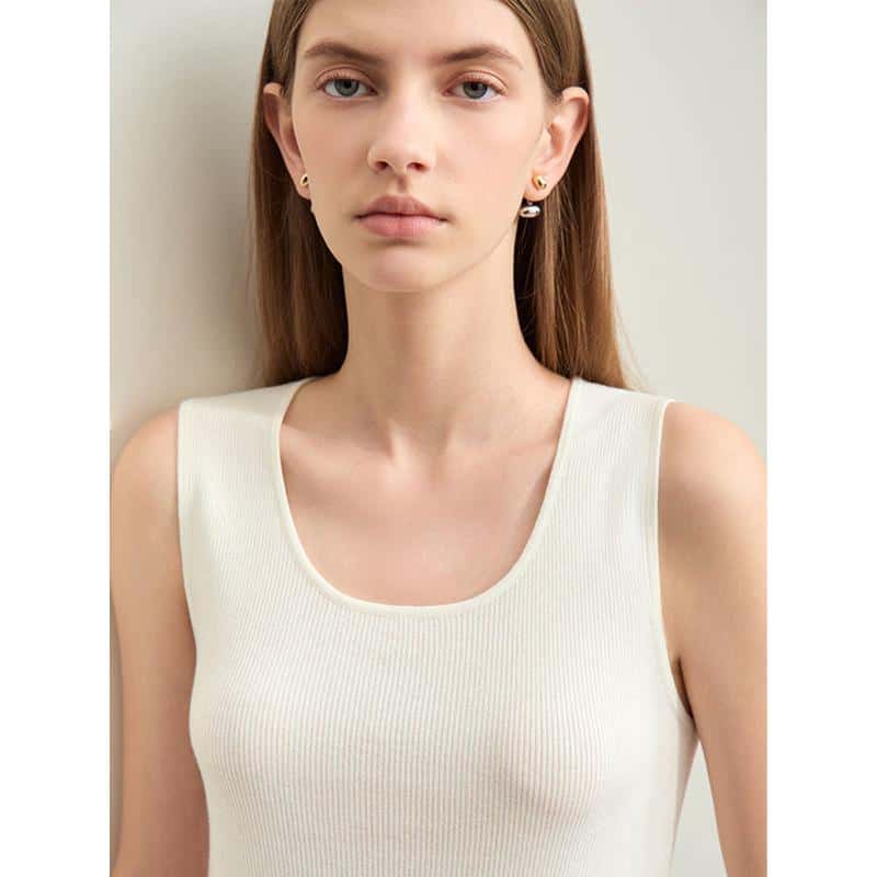 High-quality eyeglasses and optical frames at Monalisa Store for a perfect look.