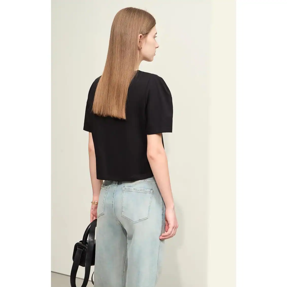 High-Quality Women's Outfit for Eye Care Enthusiasts at Monalisa Store.