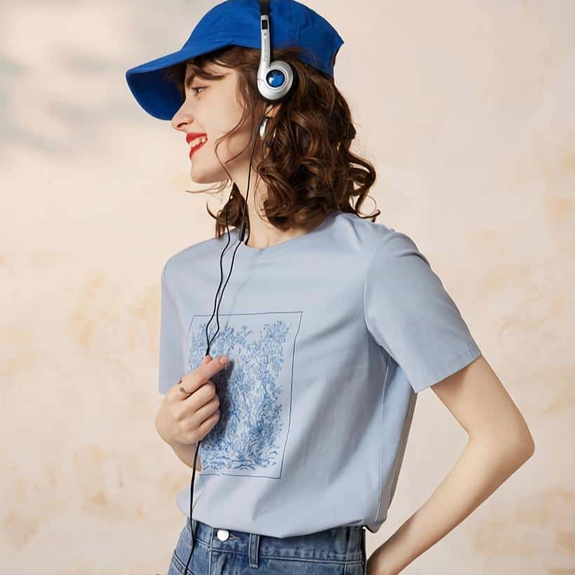 High-quality headphones and stylish casual wear from Monalisa Medical Store suitable for opticians and eyewear enthusiasts.