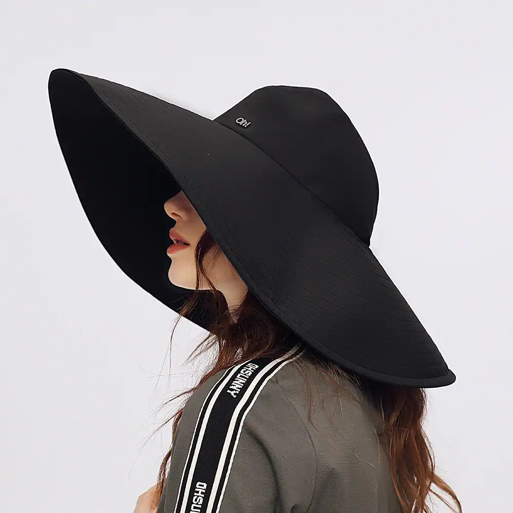 Wide-brim sun hat ideal for outdoor activities, offering excellent sun protection and style, perfect for beach trips, gardening, or summer days.