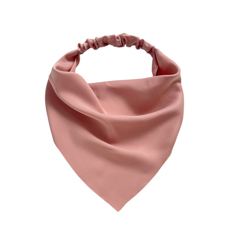 Soft pink scarf with an elasticized handle, perfect for stylish accessories or face coverings, made from high-quality fabric to ensure comfort and durability.