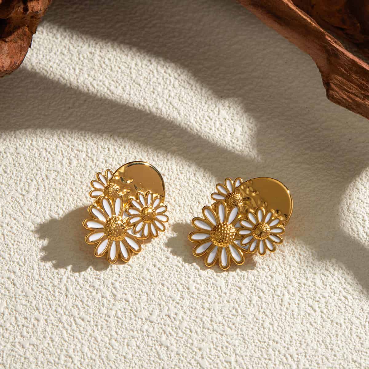 Elegant Daisy-shaped Gold Earrings for Women and Girls.