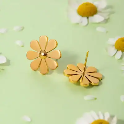 Elegant gold flower earrings with a polished finish, perfect for women's jewelry collection and accessories.