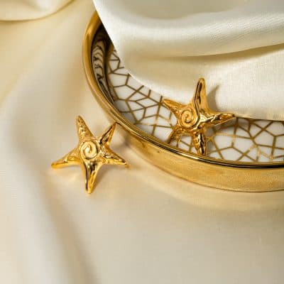 Starfish jewelry, gold accessories, luxury jewelry, Monalisa Store, aesthetic jewelry, gold starfish ornament.