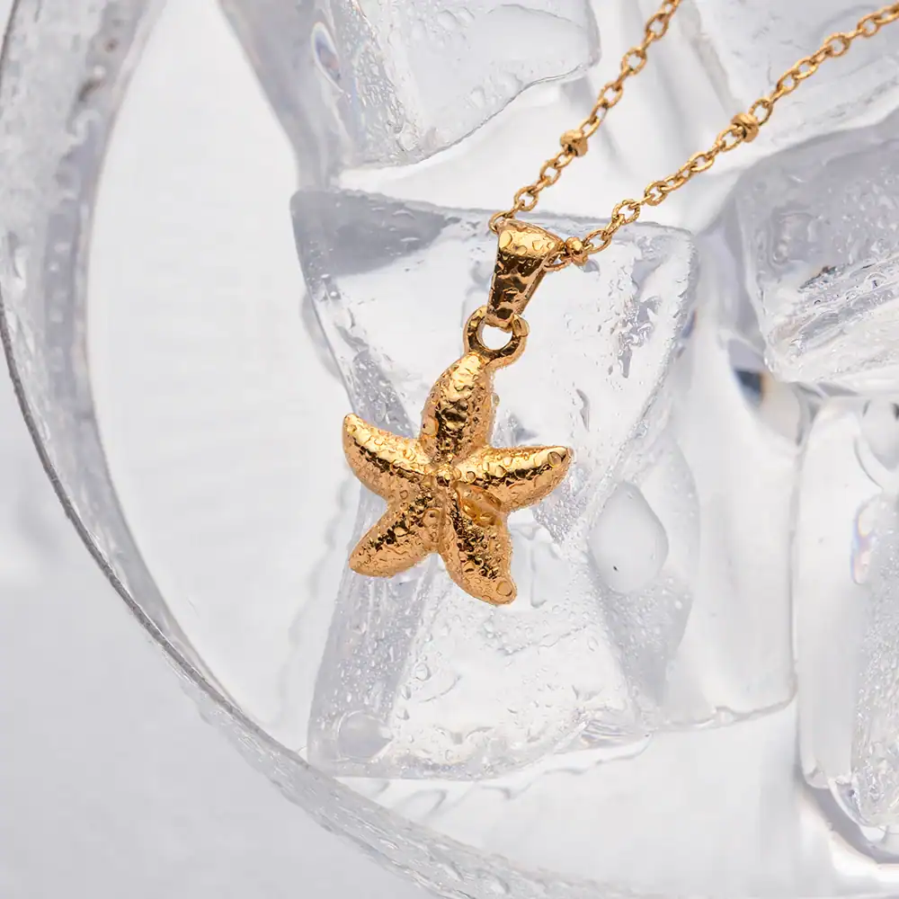 Elegant gold starfish necklace for women's jewelry, perfect for beach-inspired fashion and gift-giving, available at Monalisa Store opt.