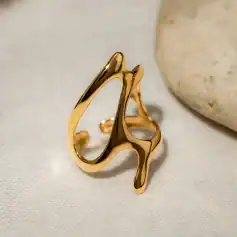 Stunning gold fashion ring featuring smooth, flowing curves perfect for stylish accessories and jewelry lovers. Ideal for gifting or personal collection enhancement.