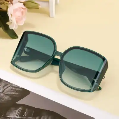High-quality eco-friendly sunglasses with UV protection, perfect for sun protection and fashion statements. Ideal for trendy, fashionable eyewear shoppers.