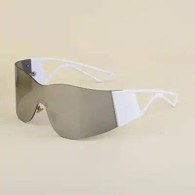 High-tech mirror sports sunglasses with stylish white frame and sleek mirrored lens, ideal for UV protection and sporty look, perfect for outdoor activities and fashion-conscious individuals.