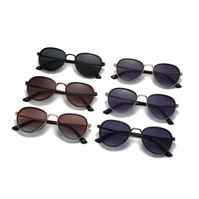Sunglasses for men and women available at Monalisa Store, combining fashion and UV protection. Shop stylish polarized sunglasses perfect for summer and outdoor activities.