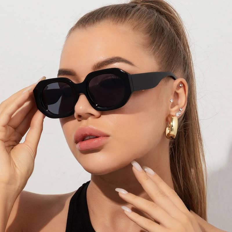 Stylish black sunglasses for women now available at Monalisa Store, perfect for enhancing your fashion statement and eye protection.
