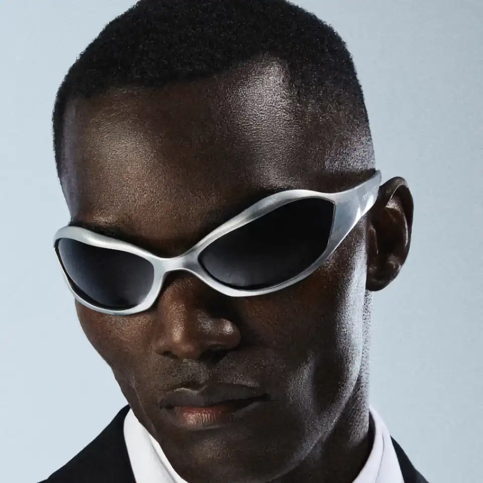 Stylish futuristic sunglasses for modern eyewear fashion. Perfect for UV protection and making bold style statements. Ideal for both casual and high-fashion looks.