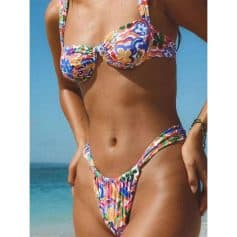Bright and stylish summer bikini with vibrant patterns, perfect for beachwear and swimming. High-quality, comfortable fit suitable for all body types. Ideal for beach vacations and pool parties.
