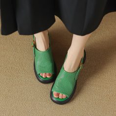 Optical shopping, fashionable green sandals for women, comfortable footwear, casual summer shoes, trendy footwear from Monalisa Store, perfect for any outfit.