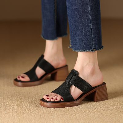 Elegant black leather women’s sandals with chunky heels, perfect for casual and formal wear. Comfortable and trendy footwear available at Monalisa Store for fashionable women.