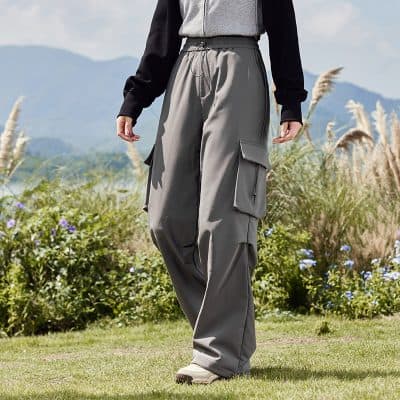 High-quality men's cargo pants perfect for outdoor activities and daily wear. Comfortable, durable, and stylish with multiple pockets for practicality in various settings.