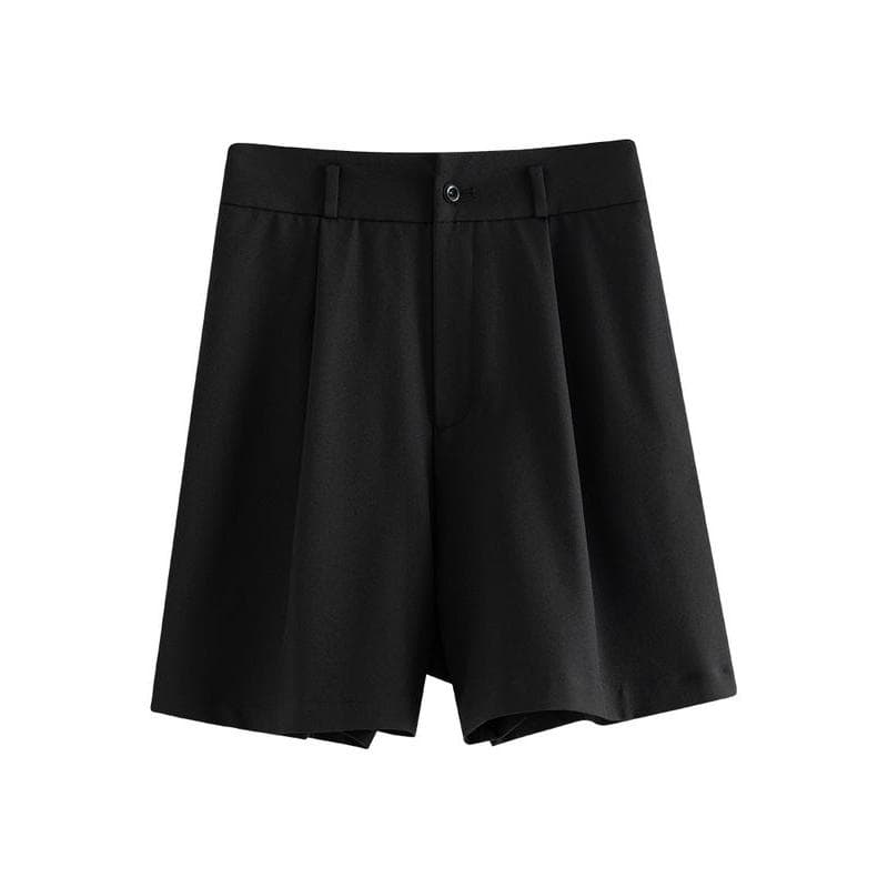 Elegant black shorts for men and women, perfect for casual and professional looks, featuring high-quality fabric and modern design. Ideal for versatile fashion and daily wear.