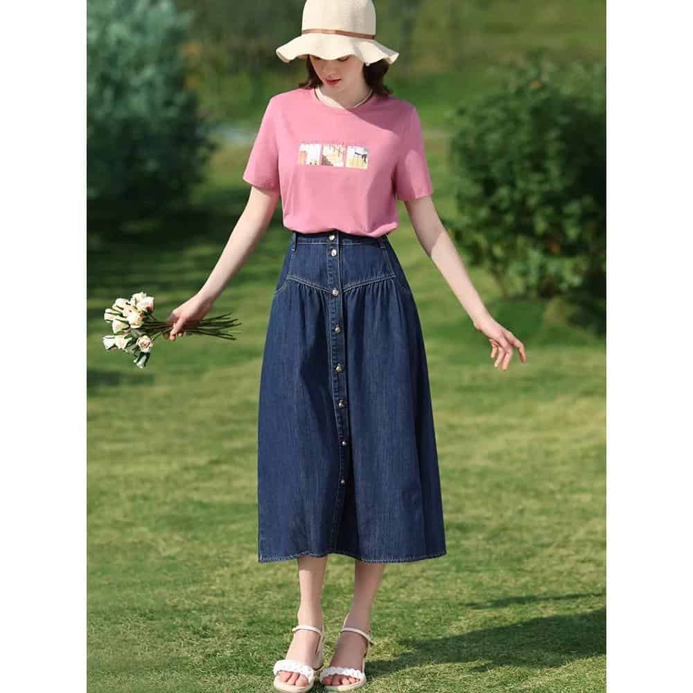 Stylish summer dress for women, perfect for outdoor, casual, and everyday wear, combining comfort and trendy design. Ideal for pairing with hats and sandals for a chic look.