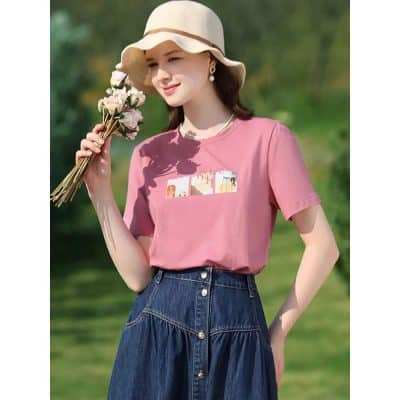 Elegant pink women's casual T-shirt with artistic graphic print, perfect for everyday wear, curated by Monalisa Medical.