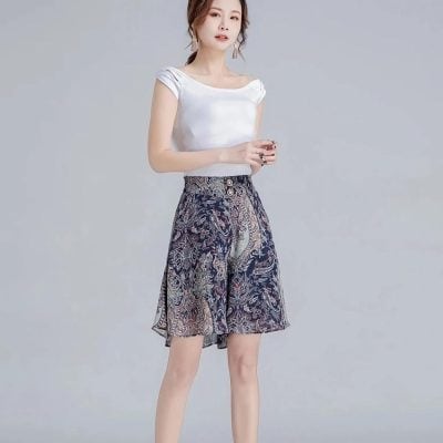 Fashionable women's skirt displayed in Monalisa Store with elegant design perfect for modern women.