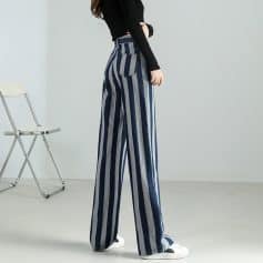 Wide-leg striped denim pants with high waist, perfect for casual or trendy look. Made from comfortable, durable fabric for all-day wear.