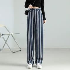 Comfortable wide-leg striped pants for women, perfect for casual or stylish occasions. Made from high-quality fabric, these trendy pants offer style and comfort, ideal for everyday wear.