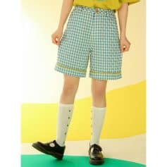 Casual gingham patterned shorts in blue and white, featuring rolled cuffs and side pockets, perfect for summer or casual outings.