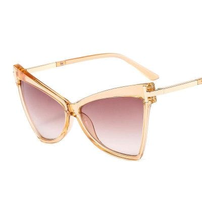 Fashionable sunglasses for women with elegant rose gold frames and gradient lenses, perfect for UV protection and outdoor fashion statements.