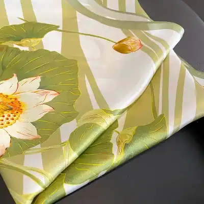 Decorative lotus flower design tissue box cover for eyewear or cosmetic tissues, adding a stylish touch to your space. Perfect for optometrists and eyewear stores.