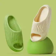Stylish wooden shoes with ergonomic design, natural wood texture for comfortable fit, perfect for casual and outdoor wear, sustainable eco-friendly footwear.