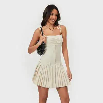 Stylish women's optical glasses and accessories at Monalisa Store, enhancing your look with high-quality eyewear and trendy frames. Shop now for the best in optical fashion.