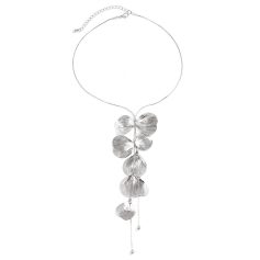 Stunning silver flower necklace with delicate petal details, perfect for stylish accessories or gifts, available at Monalisa Store for jewelry lovers.