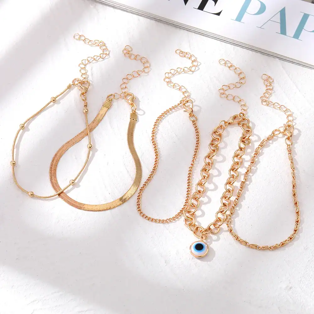 Fashion necklaces with gold plating, perfect for accessories, add elegance, suitable for women, jewelry from Monalisa Store.