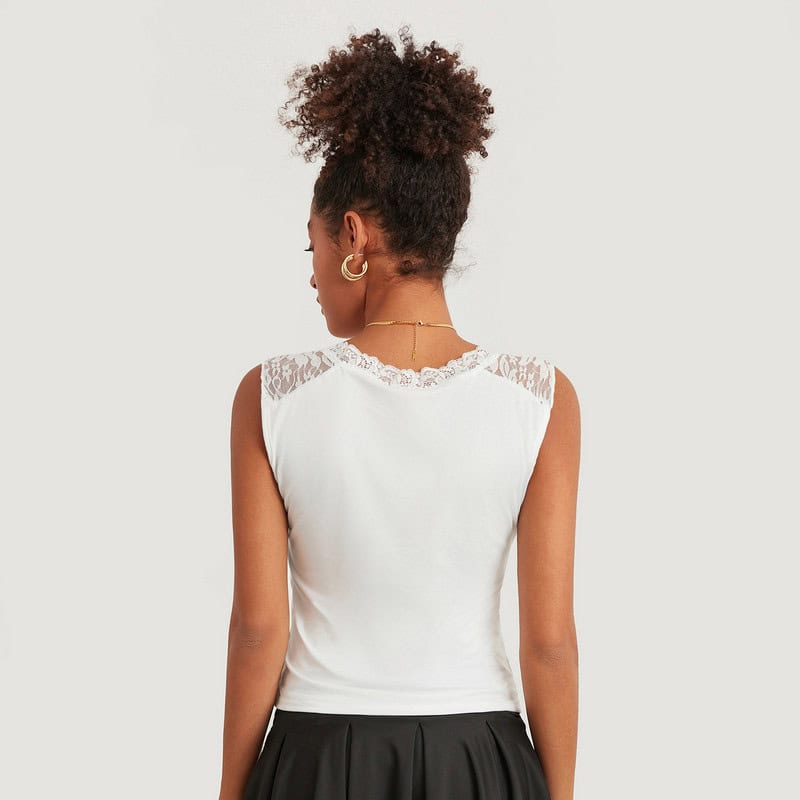 Modern women's glasses and optical frames at Monalisa Medical Store. Discover stylish, high-quality eyewear to complement your look and improve vision. Visit us for expert eye care and fashionable specs.